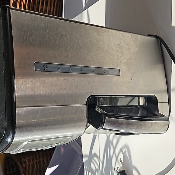 Cuisinart DCC-3200 14-Cup Glass Carafe Programmable Coffeemaker Stainless Steel - Picture 4 of 4